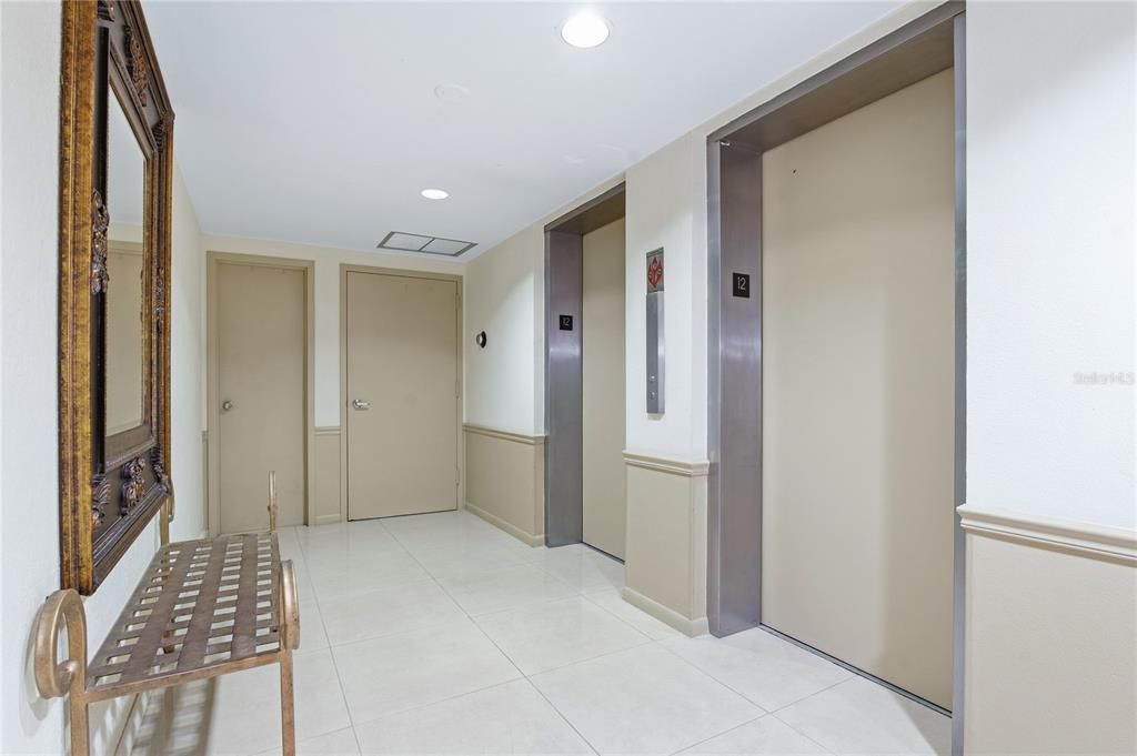 For Sale: $575,000 (2 beds, 2 baths, 1269 Square Feet)