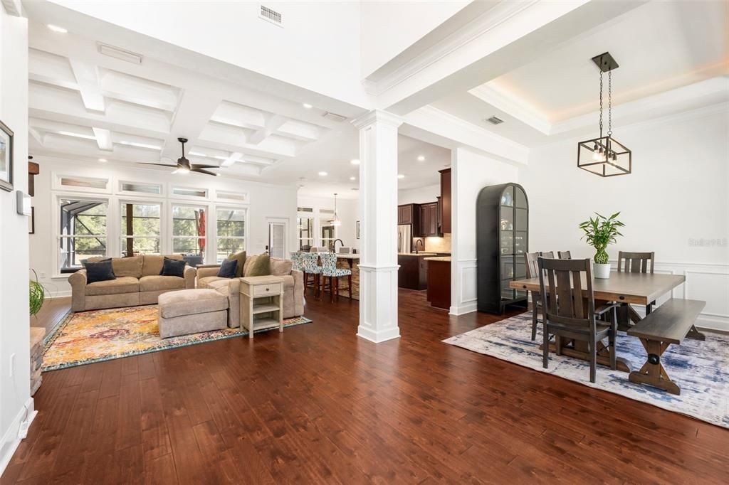 待售: $1,200,000 (5 贝兹, 4 浴室, 3316 平方英尺)