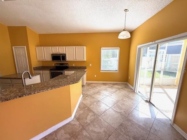 待售: $289,900 (4 贝兹, 2 浴室, 2262 平方英尺)