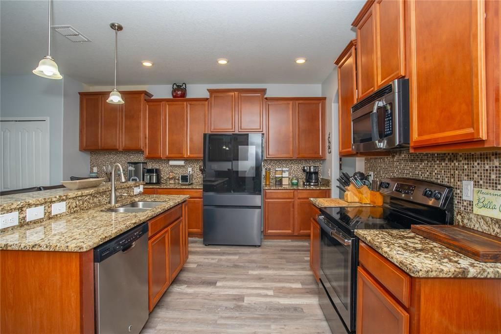 En Venta: $545,000 (6 camas, 3 baños, 3314 Pies cuadrados)