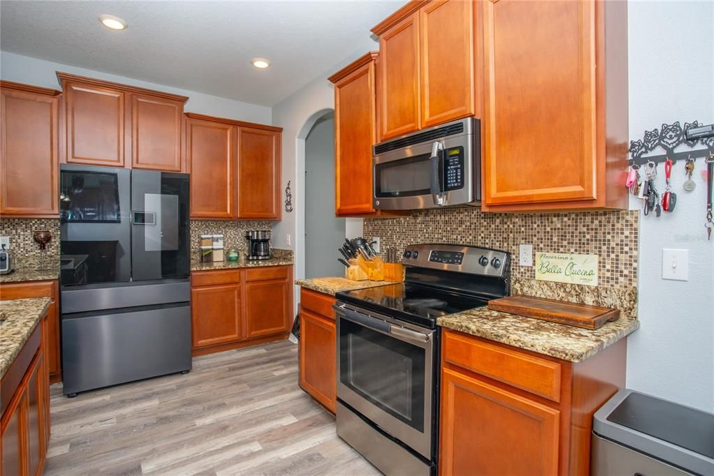 En Venta: $545,000 (6 camas, 3 baños, 3314 Pies cuadrados)