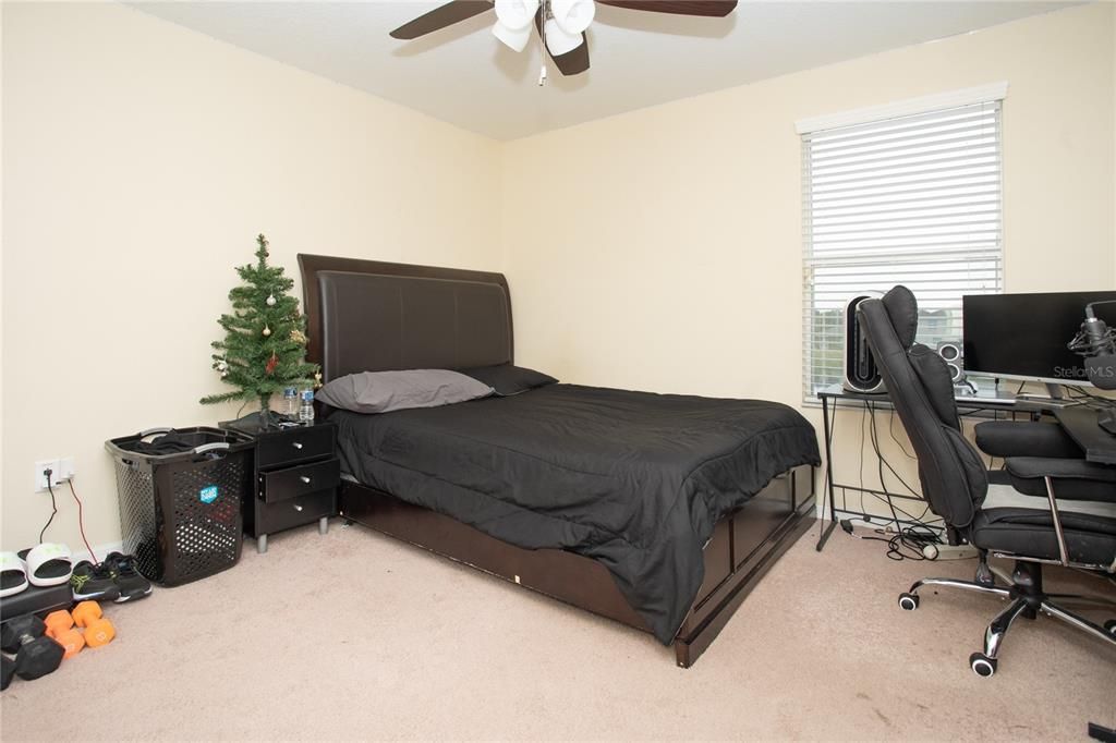 En Venta: $545,000 (6 camas, 3 baños, 3314 Pies cuadrados)