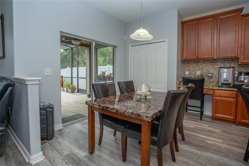 En Venta: $545,000 (6 camas, 3 baños, 3314 Pies cuadrados)