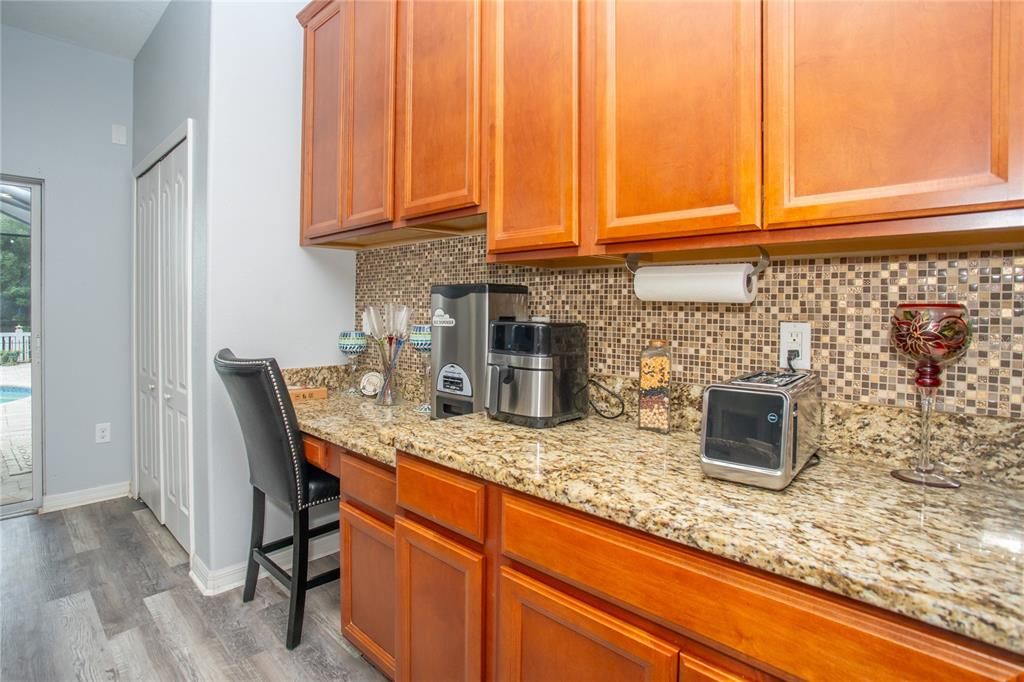 En Venta: $545,000 (6 camas, 3 baños, 3314 Pies cuadrados)