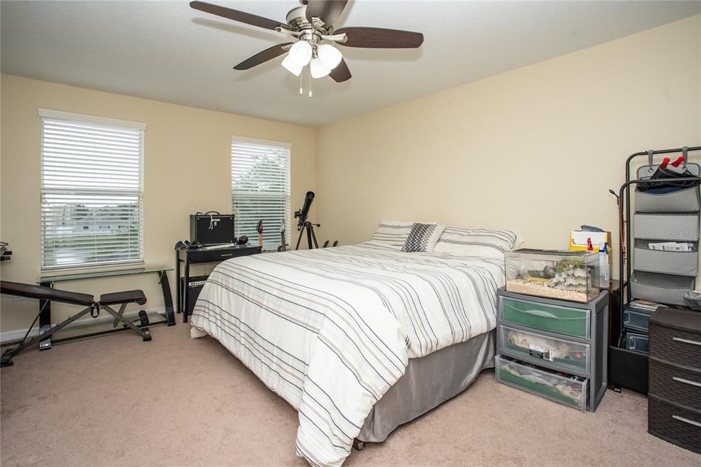 En Venta: $545,000 (6 camas, 3 baños, 3314 Pies cuadrados)