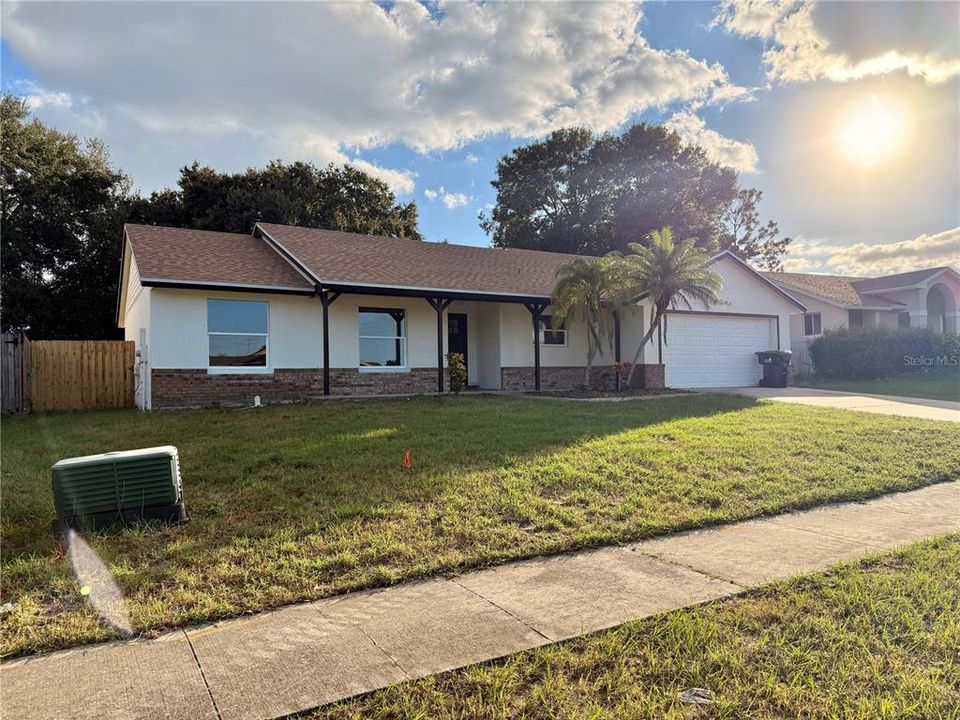 Active With Contract: $2,200 (3 beds, 2 baths, 1550 Square Feet)