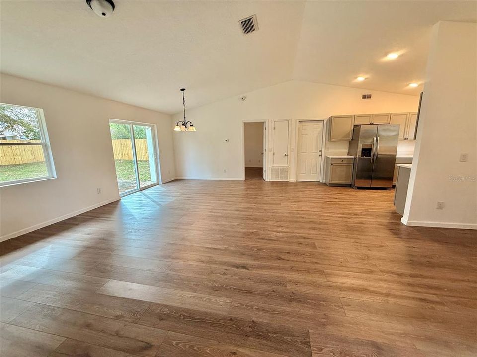 Active With Contract: $2,200 (3 beds, 2 baths, 1550 Square Feet)