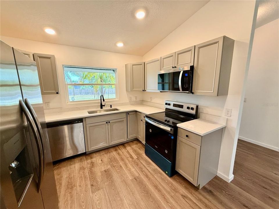 Active With Contract: $2,200 (3 beds, 2 baths, 1550 Square Feet)