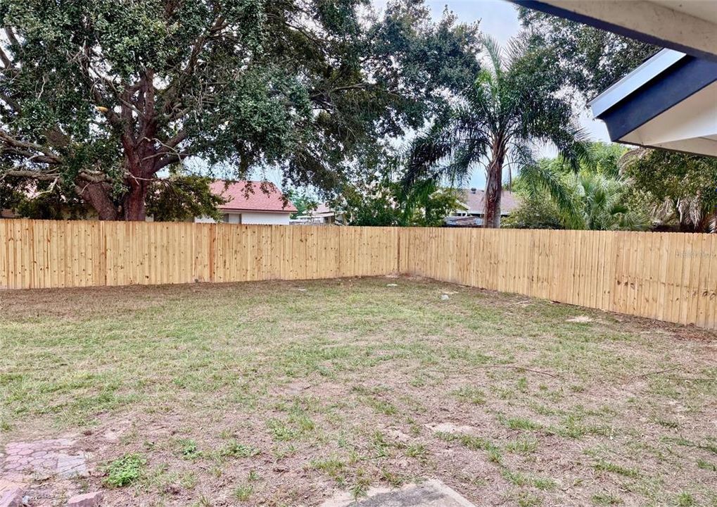 Active With Contract: $2,200 (3 beds, 2 baths, 1550 Square Feet)