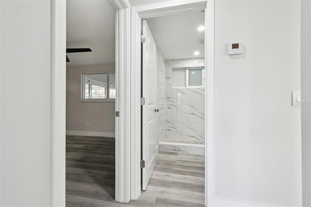 For Sale: $339,000 (2 beds, 1 baths, 918 Square Feet)