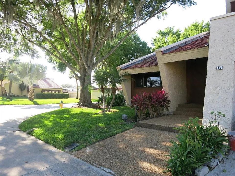 出租: $2,159 (3 贝兹, 2 浴室, 2271 平方英尺)