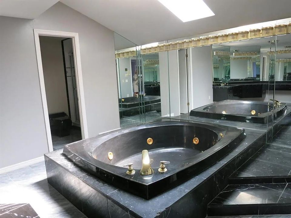 出租: $2,159 (3 贝兹, 2 浴室, 2271 平方英尺)