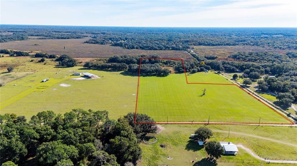 En Venta: $420,000 (14.73 acres)