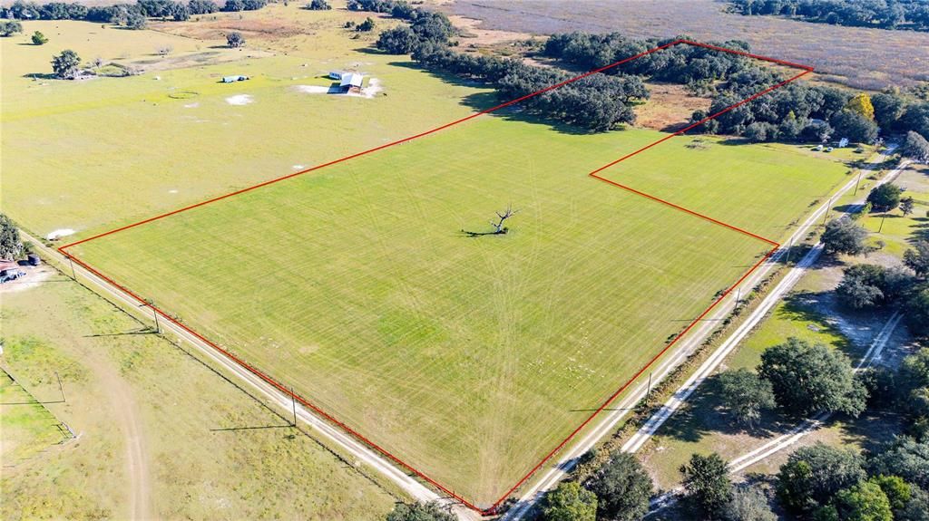 En Venta: $420,000 (14.73 acres)