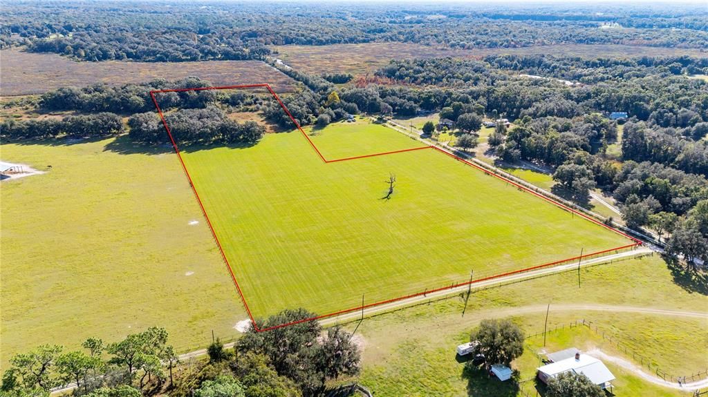 En Venta: $420,000 (14.73 acres)