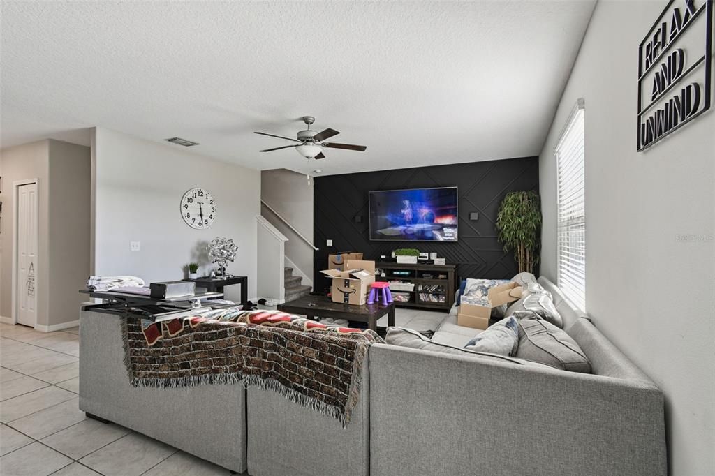 待售: $390,000 (4 贝兹, 2 浴室, 2635 平方英尺)