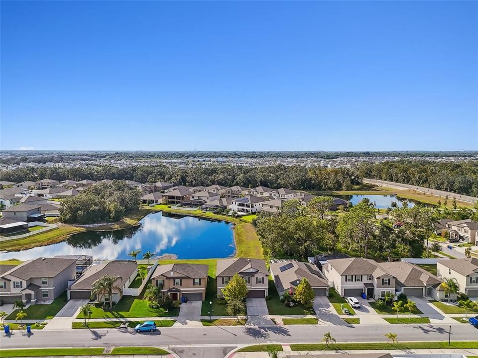 待售: $390,000 (4 贝兹, 2 浴室, 2635 平方英尺)