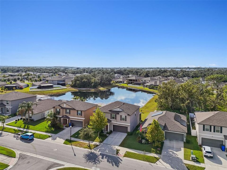 待售: $390,000 (4 贝兹, 2 浴室, 2635 平方英尺)