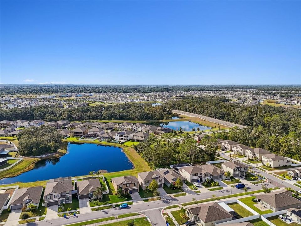 待售: $390,000 (4 贝兹, 2 浴室, 2635 平方英尺)