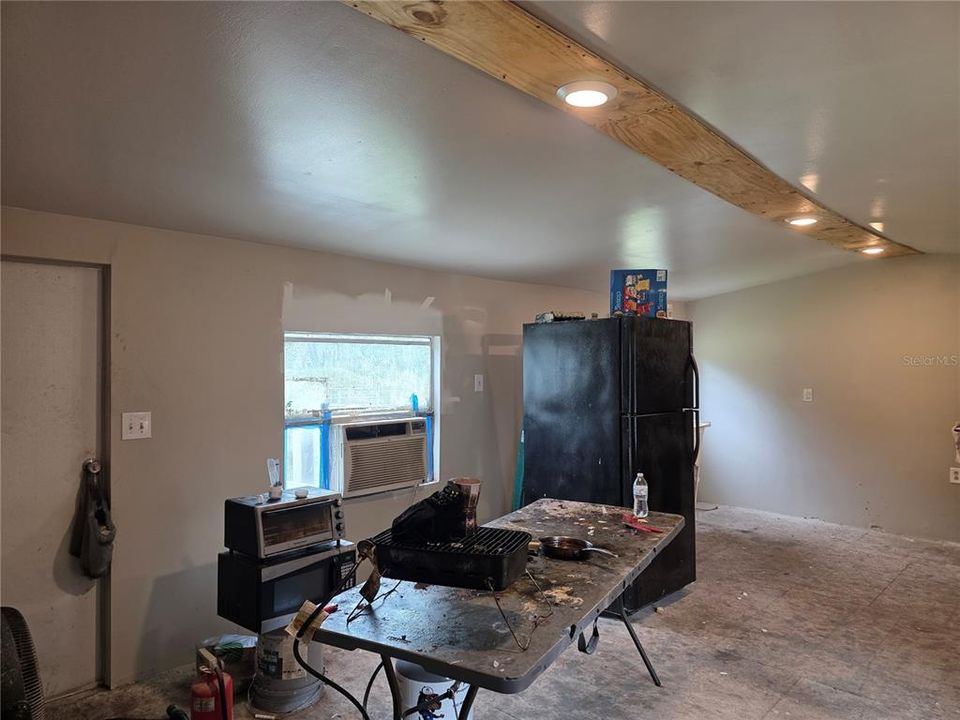 For Sale: $79,000 (3 beds, 2 baths, 1164 Square Feet)