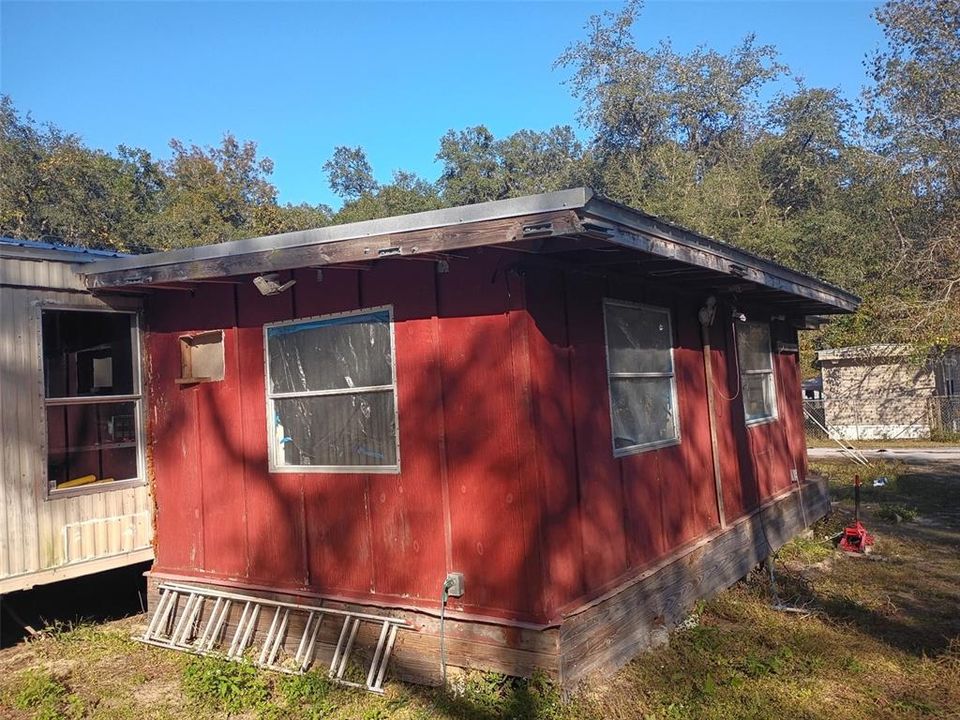 For Sale: $79,000 (3 beds, 2 baths, 1164 Square Feet)