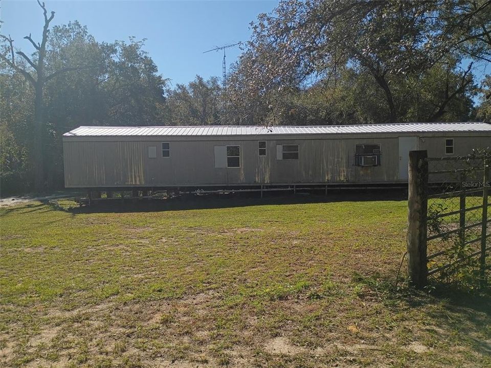 For Sale: $79,000 (3 beds, 2 baths, 1164 Square Feet)