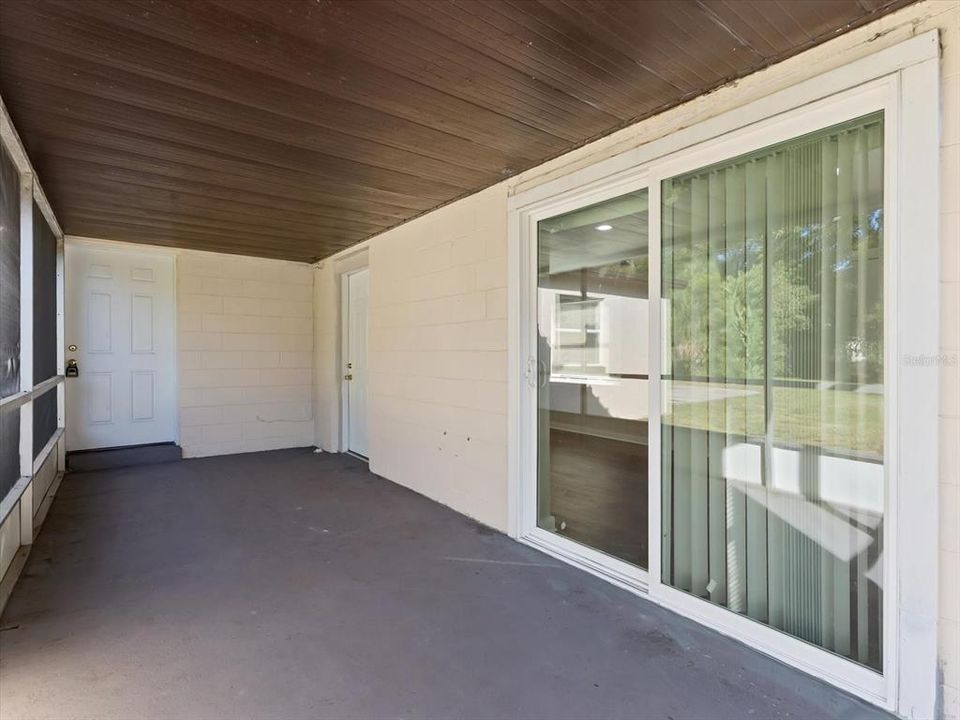 待售: $274,000 (3 贝兹, 1 浴室, 1103 平方英尺)