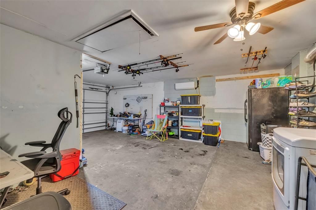 На продажу: $308,900 (4 спален, 2 ванн, 1730 Квадратных фут)