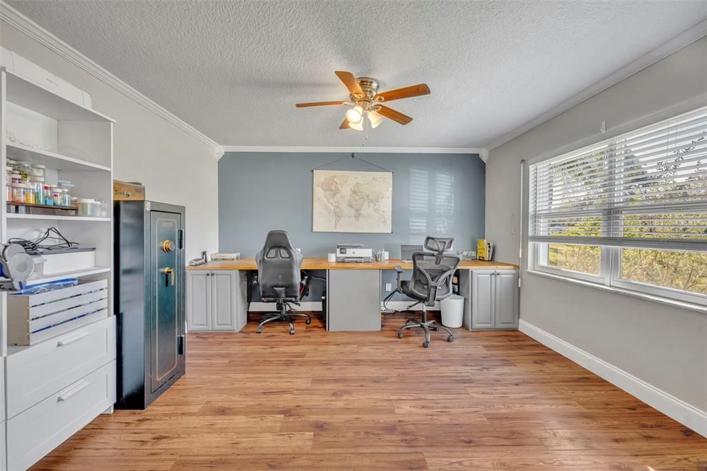 На продажу: $308,900 (4 спален, 2 ванн, 1730 Квадратных фут)