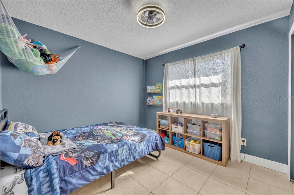 На продажу: $308,900 (4 спален, 2 ванн, 1730 Квадратных фут)