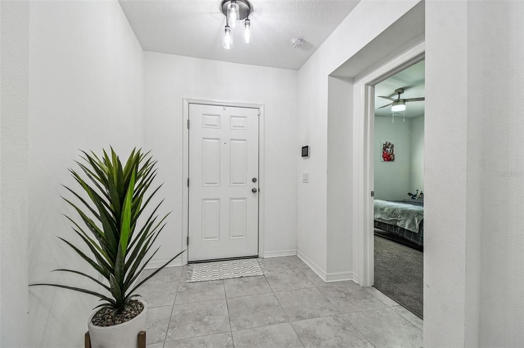 En Venta: $375,000 (4 camas, 2 baños, 1924 Pies cuadrados)