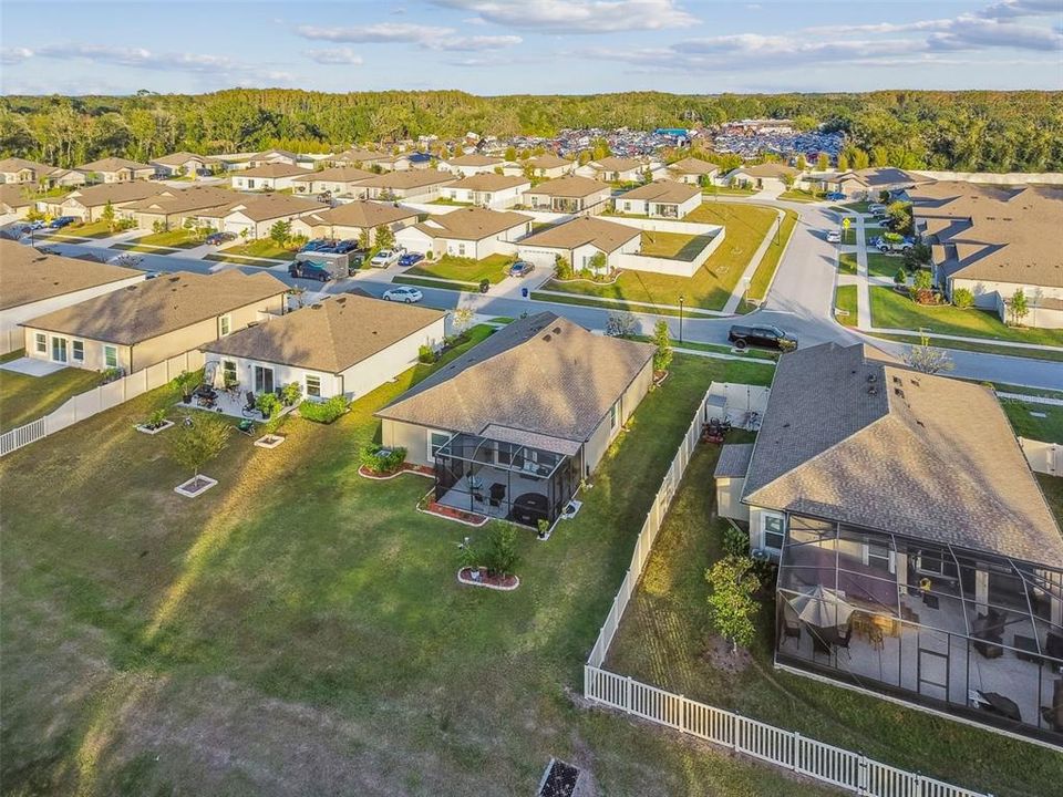 En Venta: $375,000 (4 camas, 2 baños, 1924 Pies cuadrados)