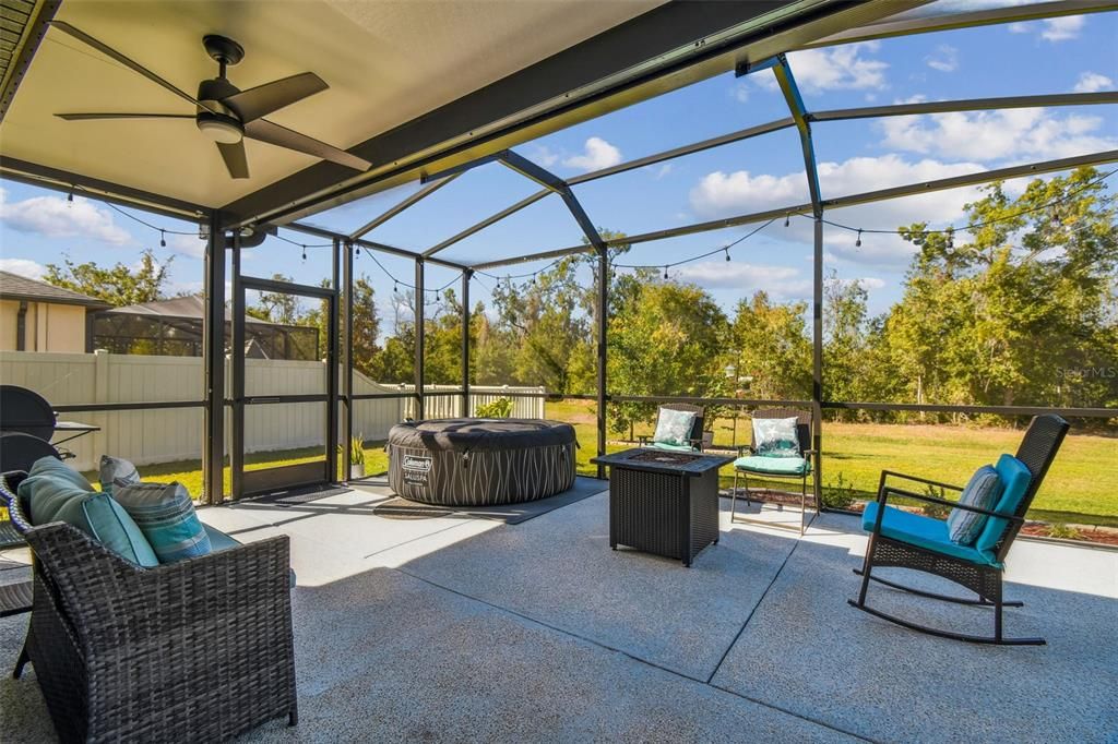 En Venta: $375,000 (4 camas, 2 baños, 1924 Pies cuadrados)