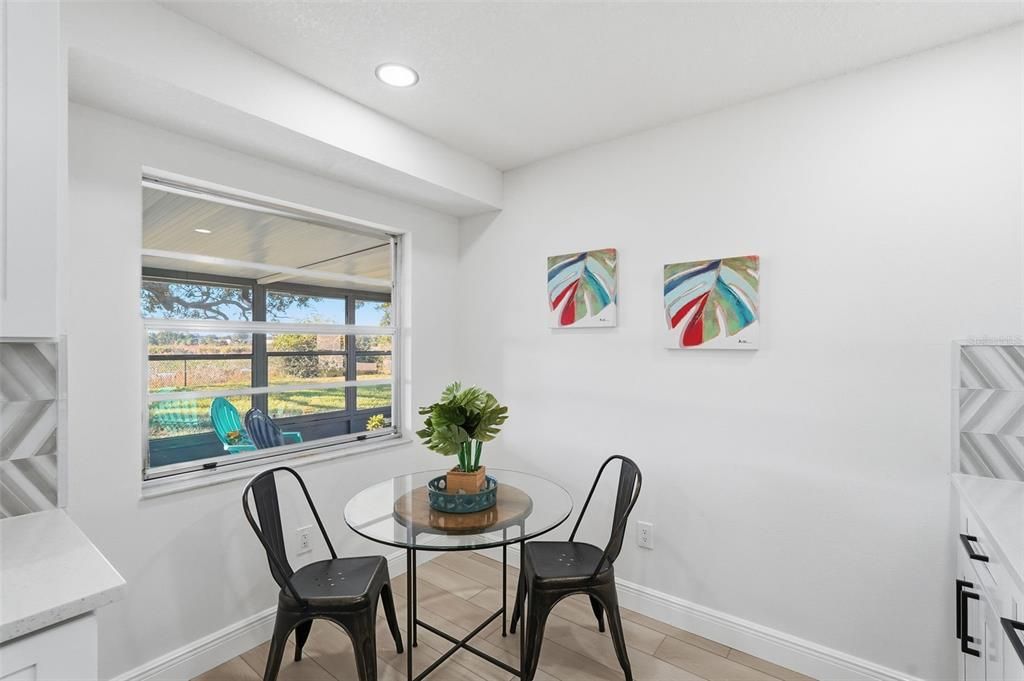 待售: $379,000 (2 贝兹, 2 浴室, 1228 平方英尺)