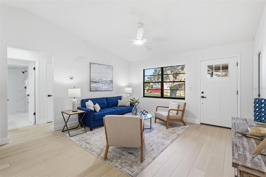 待售: $379,000 (2 贝兹, 2 浴室, 1228 平方英尺)