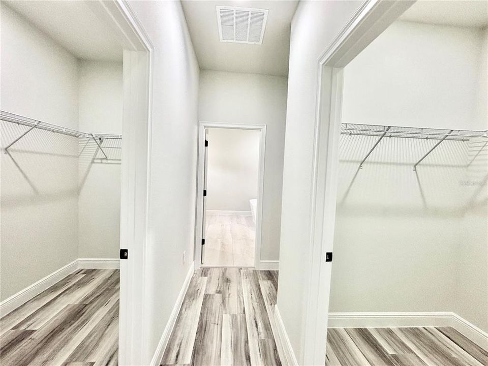 For Sale: $295,000 (4 beds, 2 baths, 1833 Square Feet)