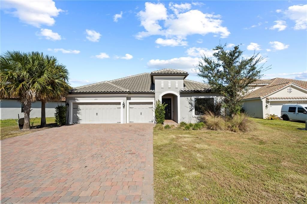 For Sale: $550,000 (4 beds, 4 baths, 2920 Square Feet)