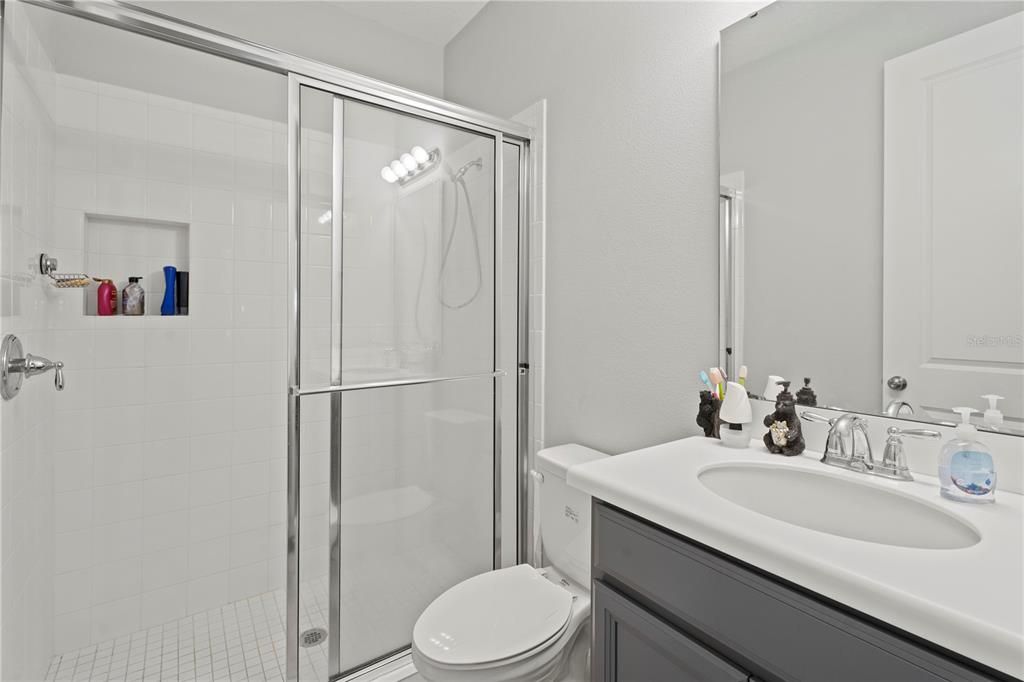 For Sale: $550,000 (4 beds, 4 baths, 2920 Square Feet)