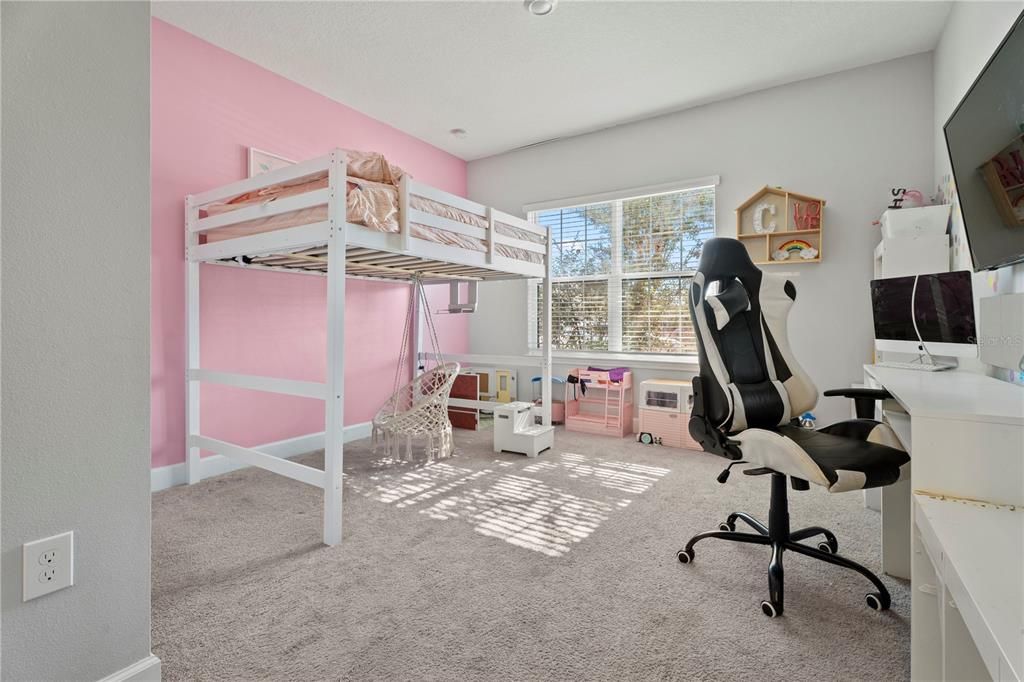 For Sale: $550,000 (4 beds, 4 baths, 2920 Square Feet)