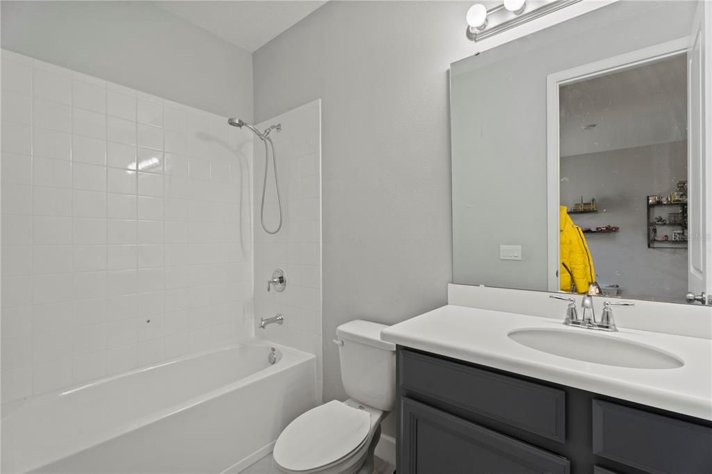 For Sale: $550,000 (4 beds, 4 baths, 2920 Square Feet)