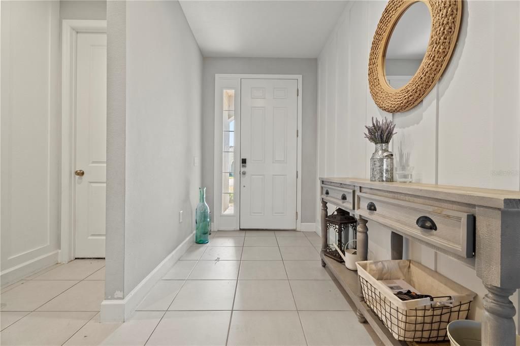 For Sale: $550,000 (4 beds, 4 baths, 2920 Square Feet)