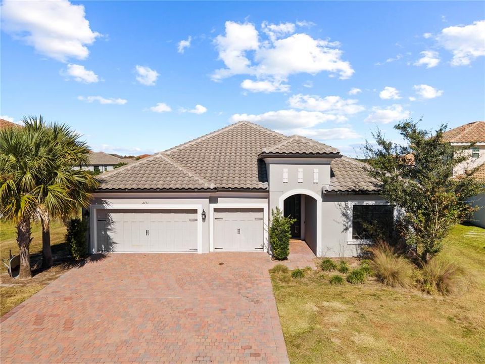 For Sale: $550,000 (4 beds, 4 baths, 2920 Square Feet)