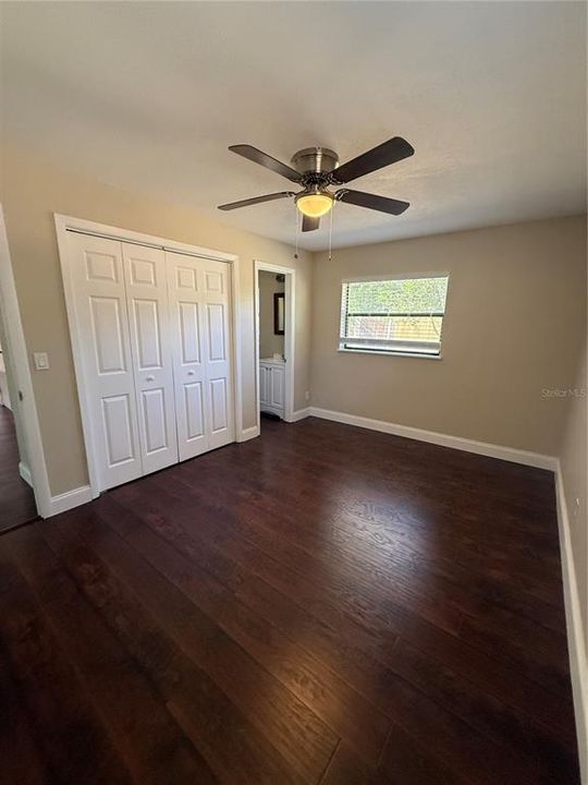 待售: $285,000 (3 贝兹, 2 浴室, 1184 平方英尺)