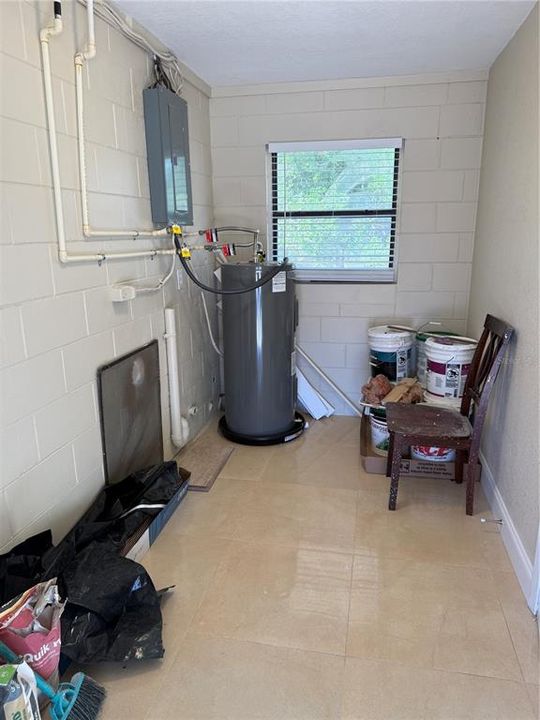 待售: $285,000 (3 贝兹, 2 浴室, 1184 平方英尺)