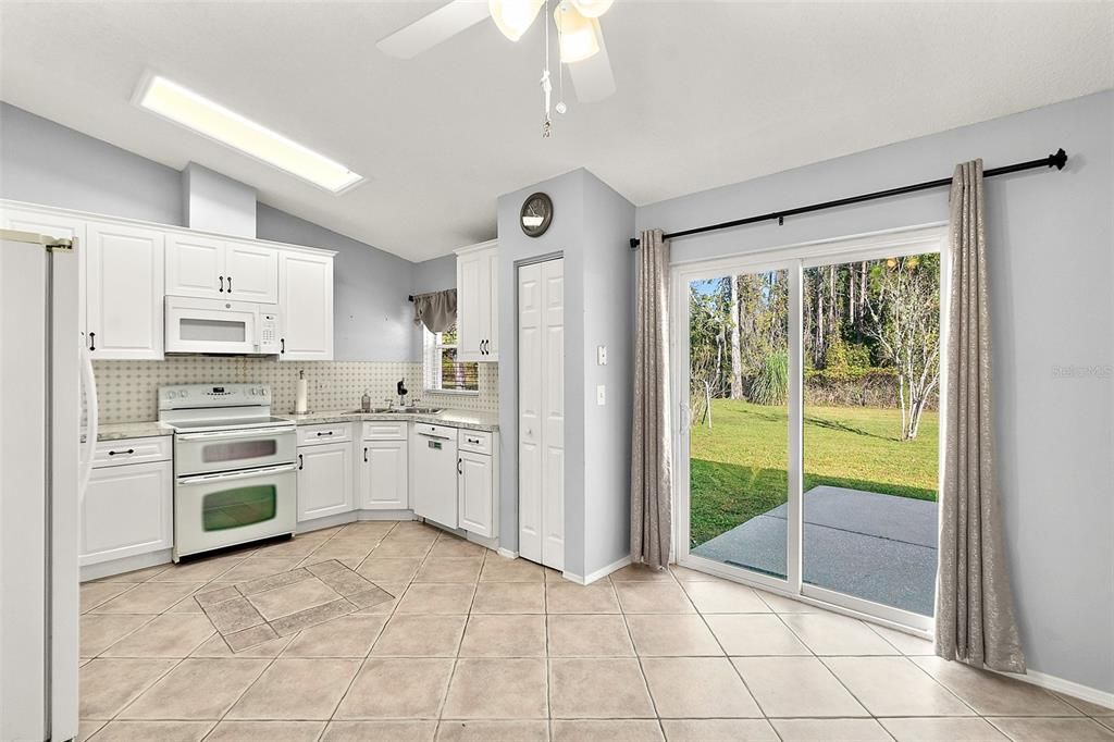 For Sale: $269,900 (3 beds, 2 baths, 1116 Square Feet)