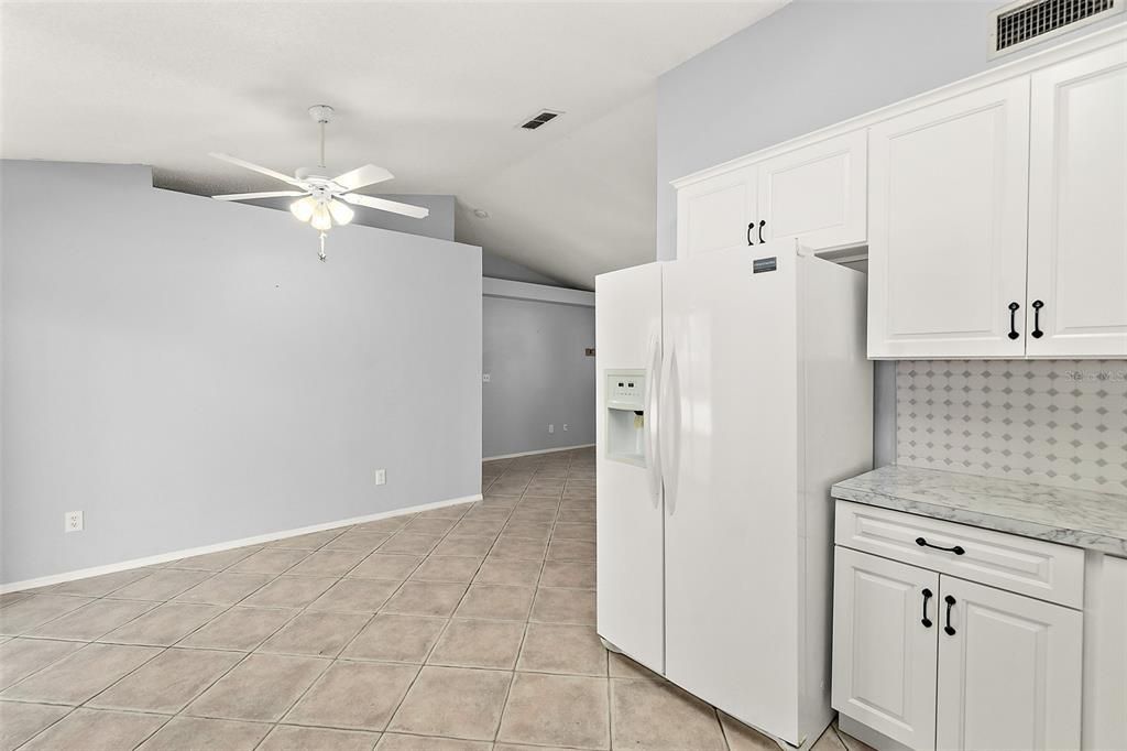 For Sale: $269,900 (3 beds, 2 baths, 1116 Square Feet)