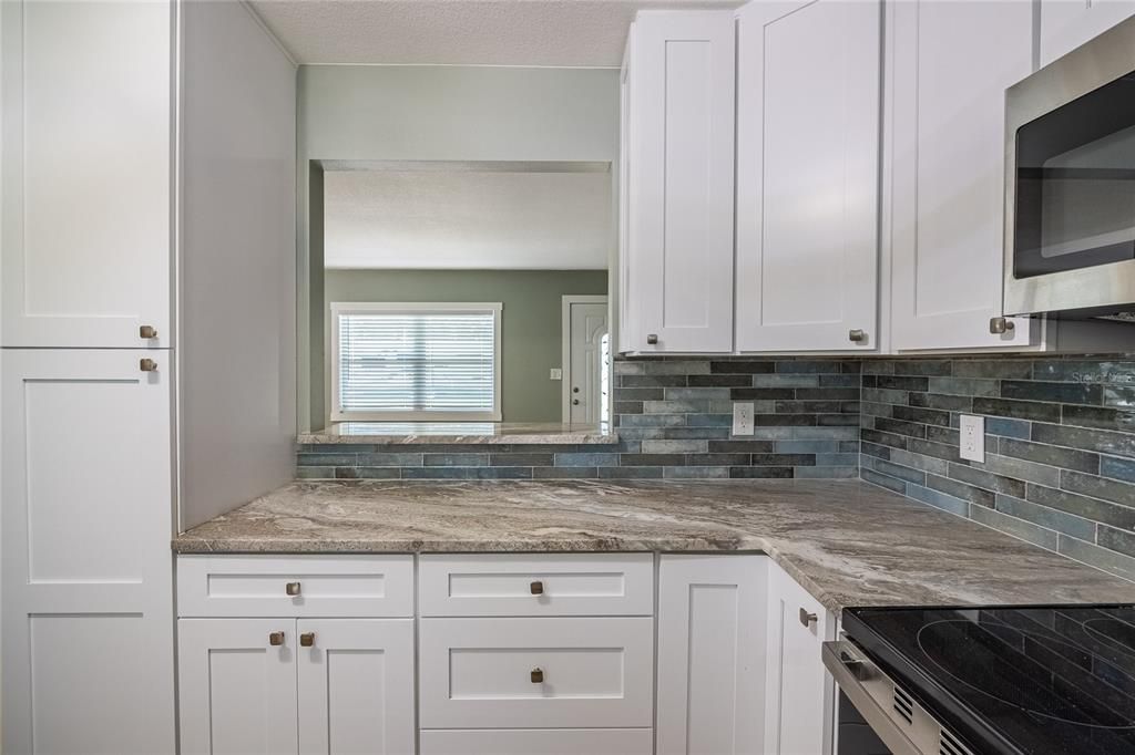 For Sale: $424,999 (3 beds, 2 baths, 1249 Square Feet)