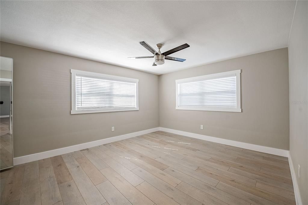 For Sale: $424,999 (3 beds, 2 baths, 1249 Square Feet)