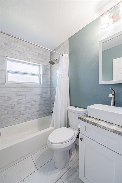 For Sale: $424,999 (3 beds, 2 baths, 1249 Square Feet)