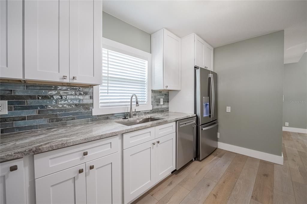 For Sale: $424,999 (3 beds, 2 baths, 1249 Square Feet)